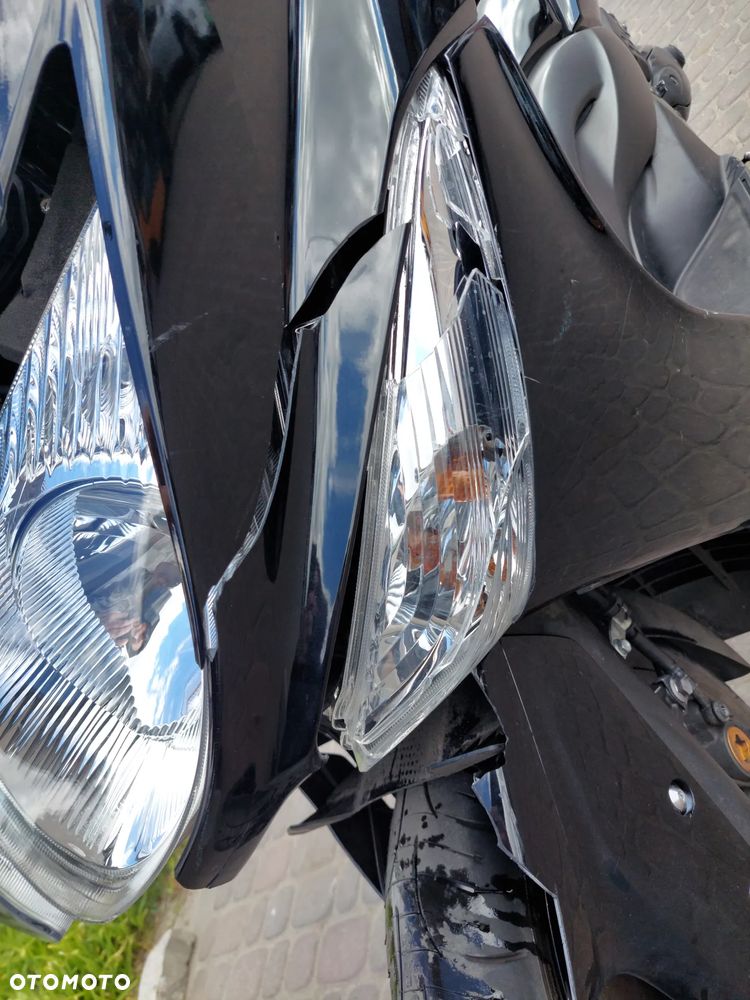 Yamaha Tmax - 12