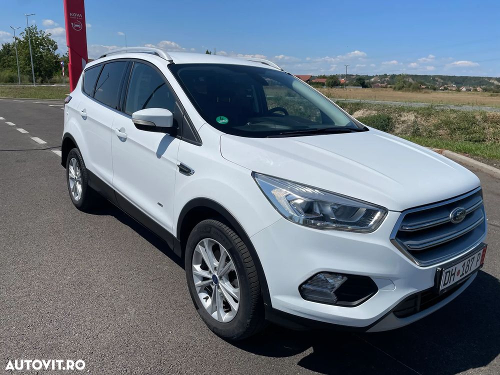 Ford Kuga 2.0 TDCi 4x4 Aut. Titanium - 2