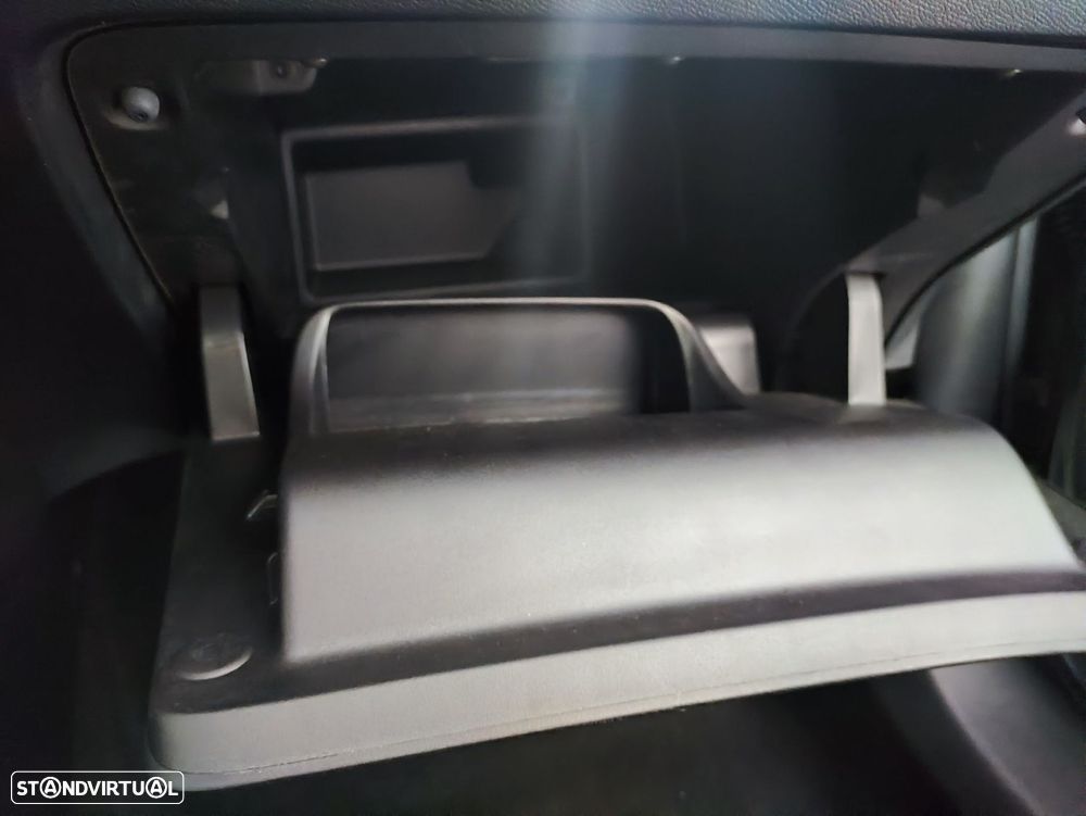 Peugeot 2008 1.2 PureTech Style - 27