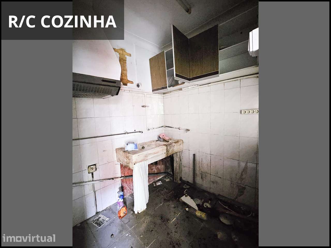 Moradia de 3 Andares no Coração do Porto – Zona Típica e Tranquila - Grande imagem: 5/35