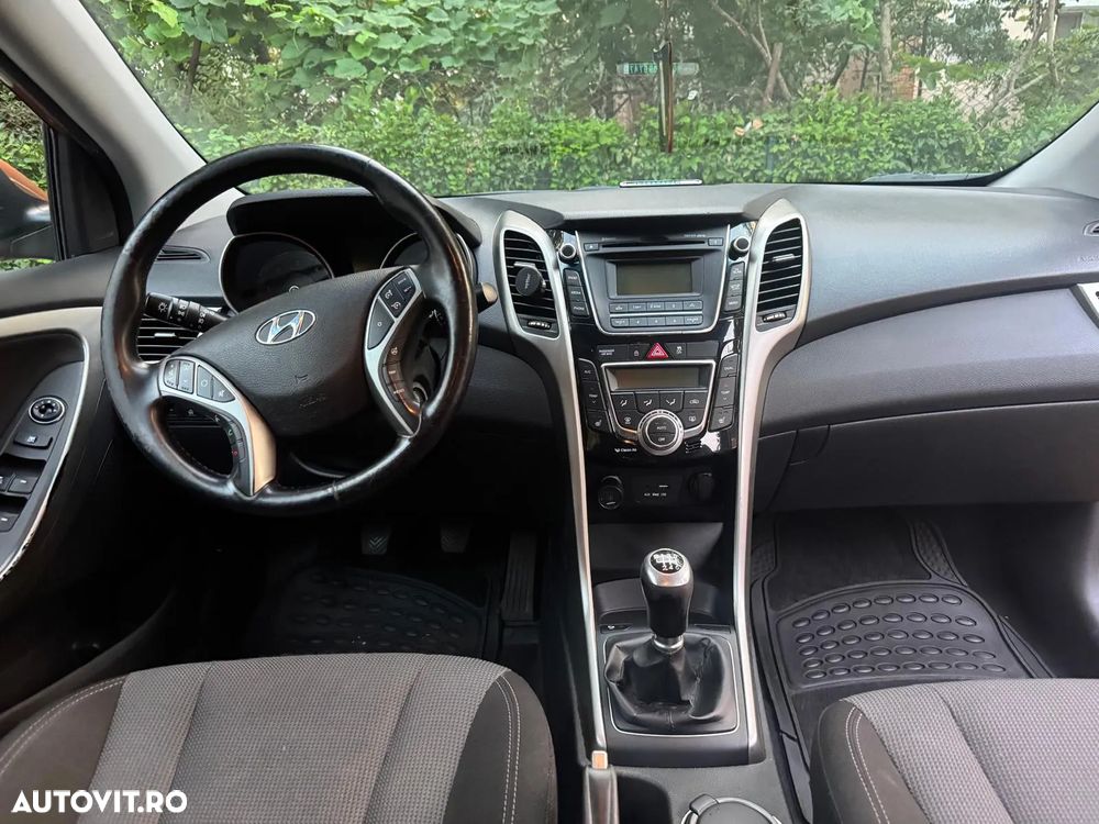 Hyundai i30 1.6 CRDI DPF 5DR MT Highway - 15