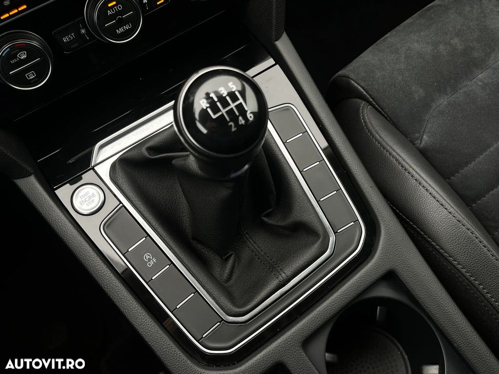 Volkswagen Passat - 22