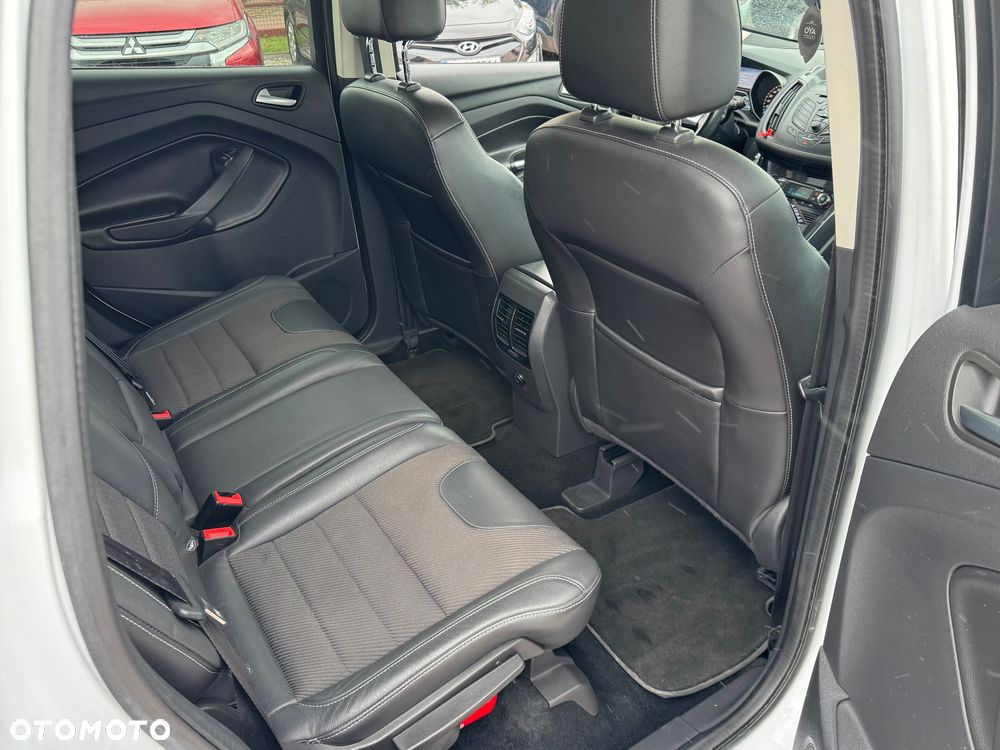 Ford Kuga - 4