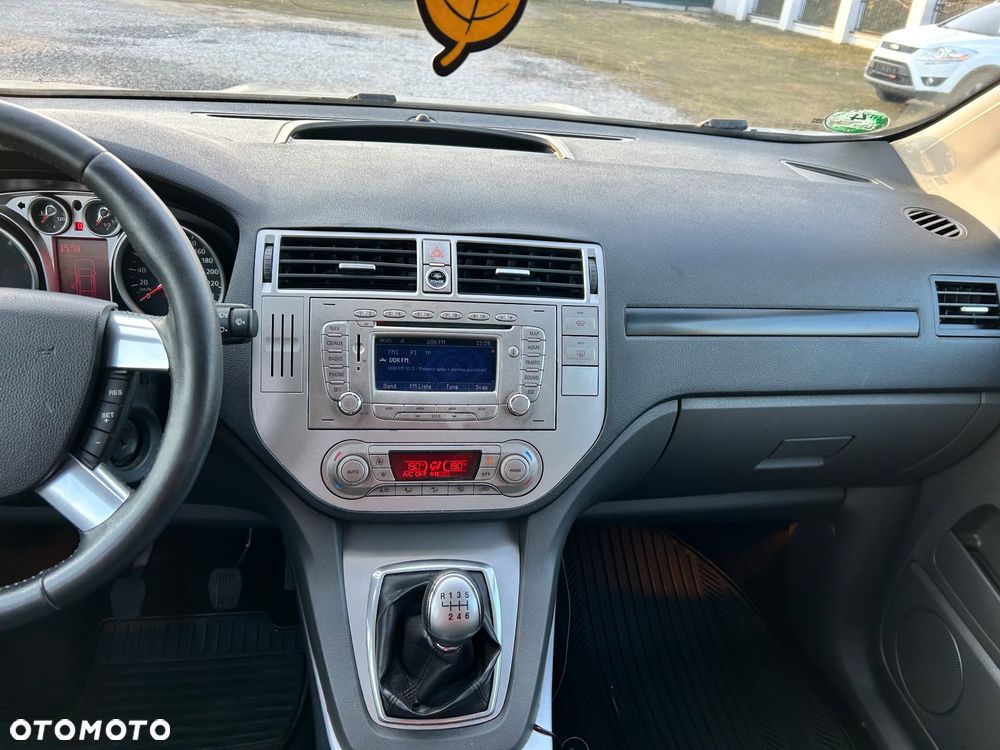 Ford Kuga 2.0 TDCi 4x4 Titanium - 35