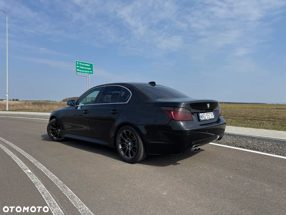 BMW Seria 5 525i - 4