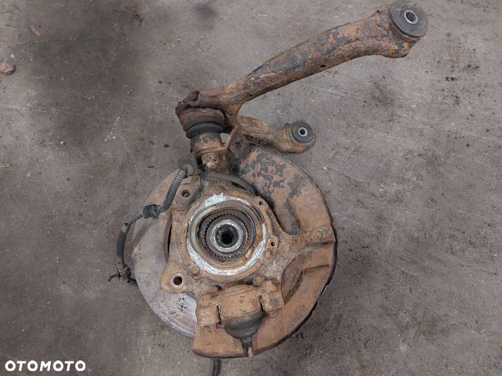 PIASTA ZWROTNICA PRAWY PRZÓD SSANGYONG KYRON I 2.0 XDI - 2