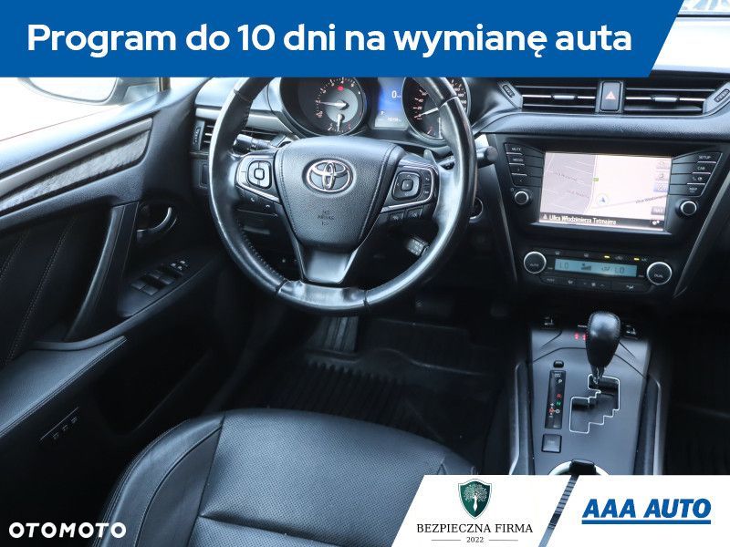 Toyota Avensis - 9