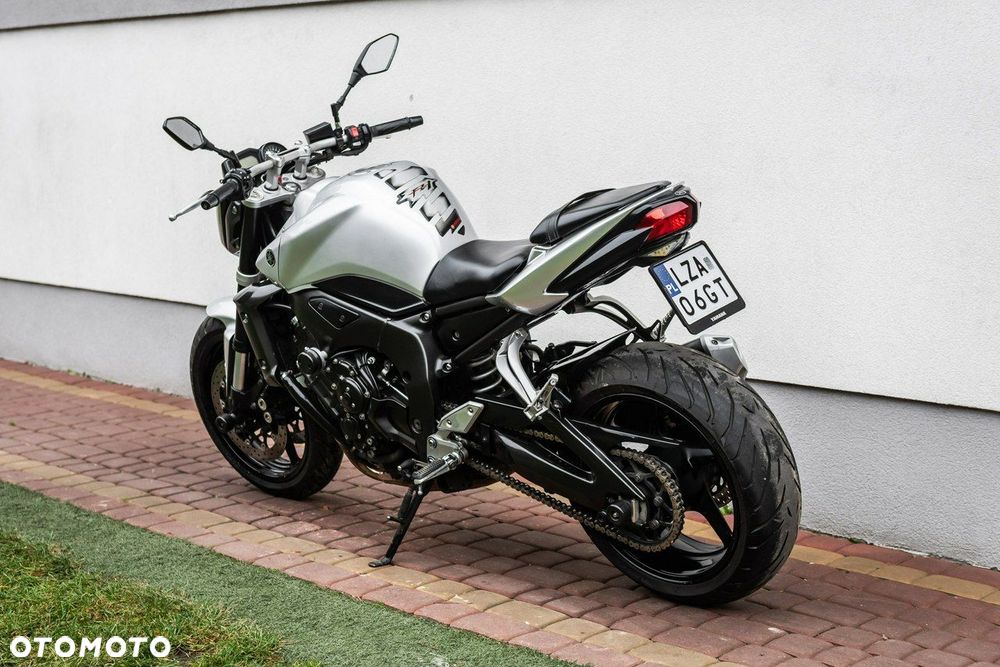 Yamaha FZ - 4