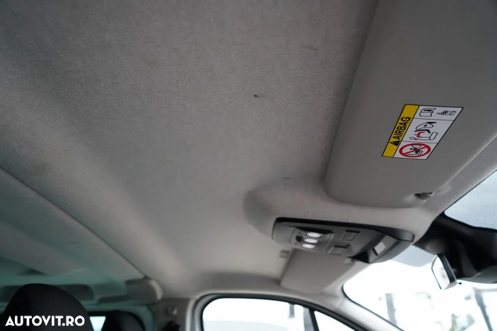 Renault TRAFIC III / AUTOBUS / 9 LOCURI / PRIMUL PROPRIETAR / DEALER POLONESE / 2022 / - 28