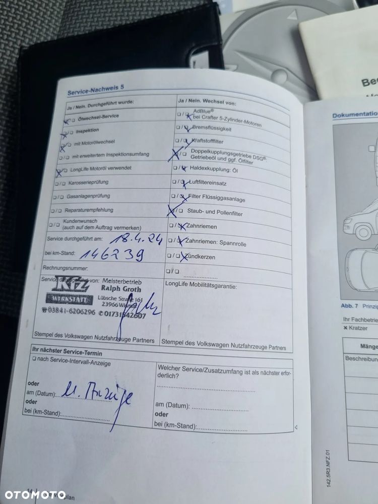 Volkswagen Caravelle - 36