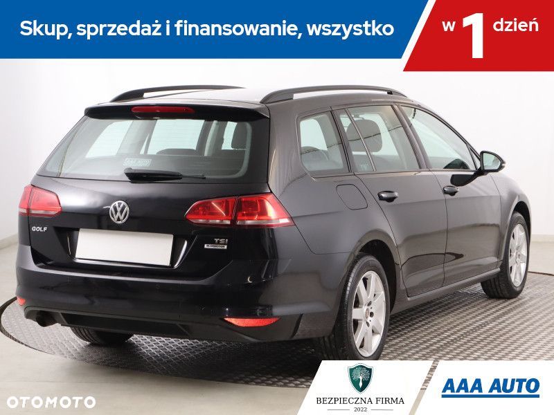 Volkswagen Golf - 6