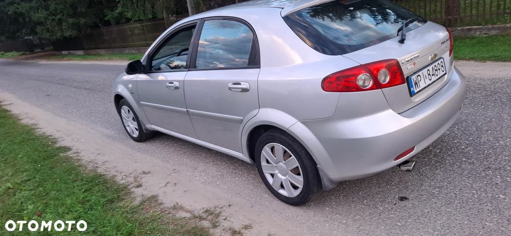 Chevrolet Lacetti - 4