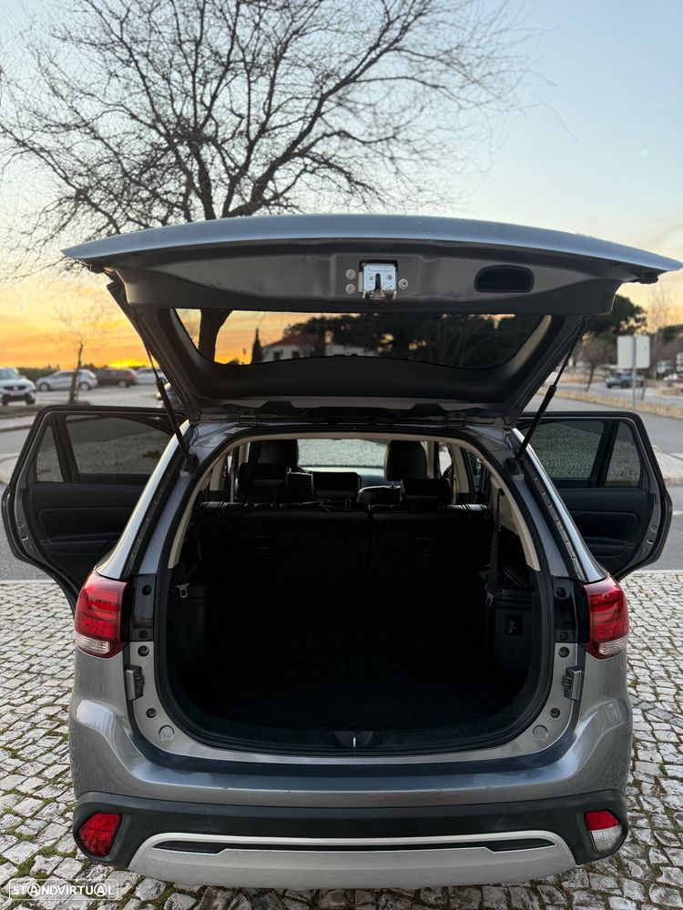 Mitsubishi Outlander 2.0 Kaiteki CVT - 3