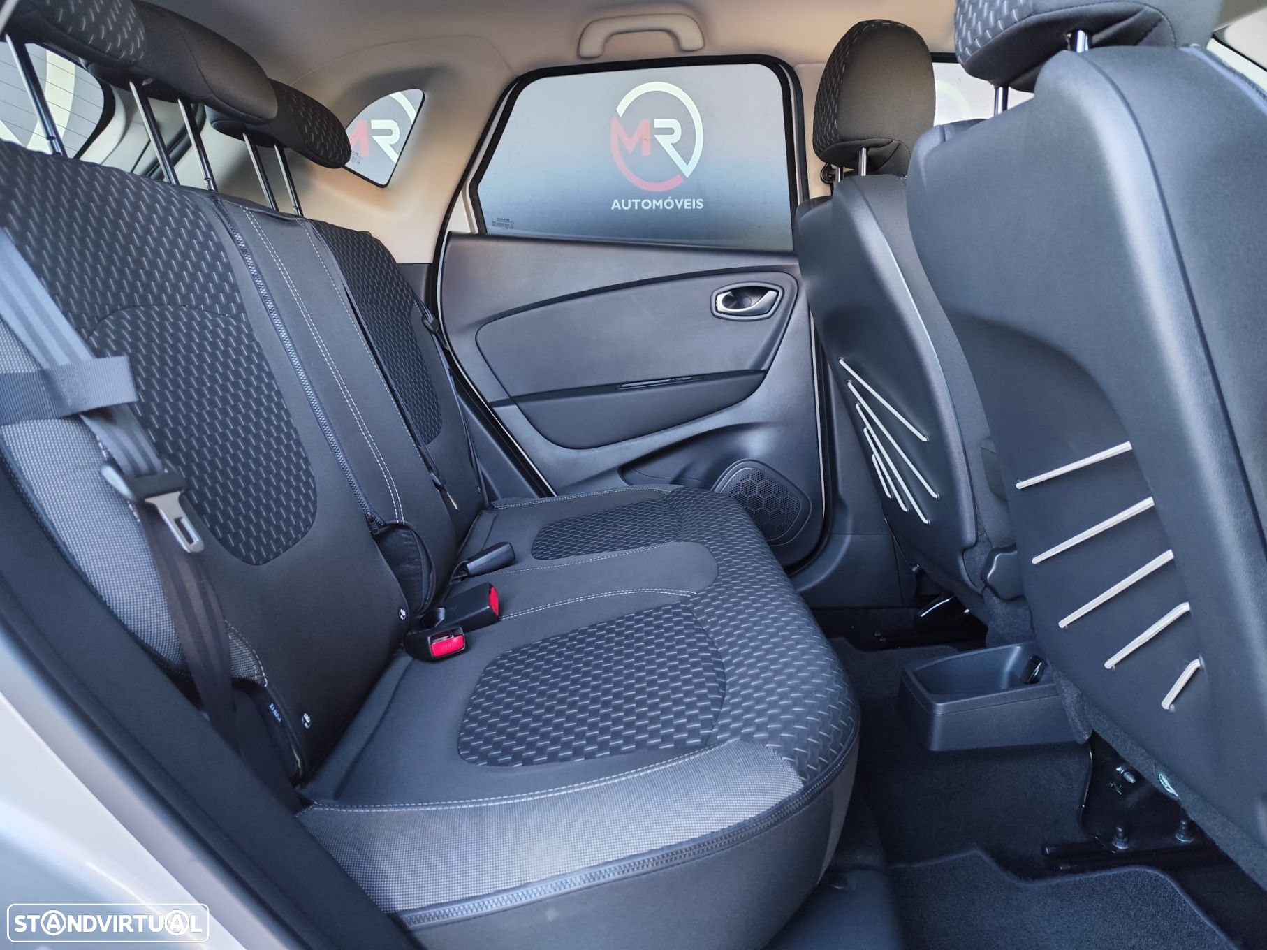 Renault Captur 0.9 TCE Exclusive - 29