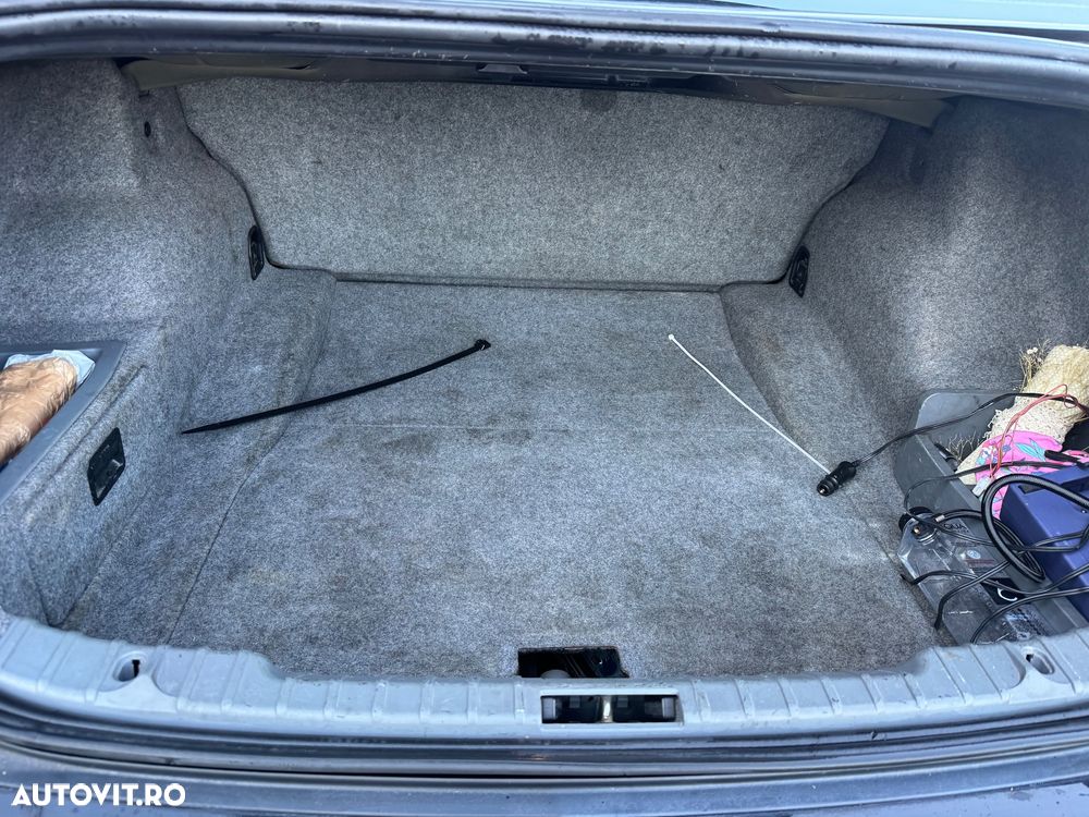 BMW Seria 3 320d DPF Edition Fleet Sport - 23