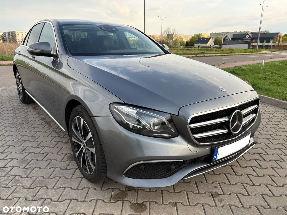 Mercedes-Benz Klasa E 220 d 4Matic 9G-TRONIC Avantgarde - 5