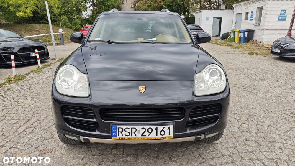 Porsche Cayenne - 2