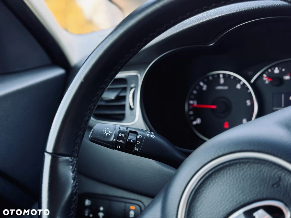 Kia Carens 1.7 CRDi L - 29