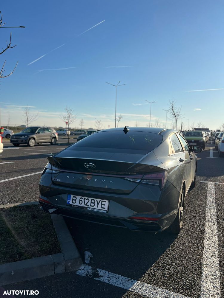 Hyundai Elantra 1.6 l 123 CP CVT Comfort - 7