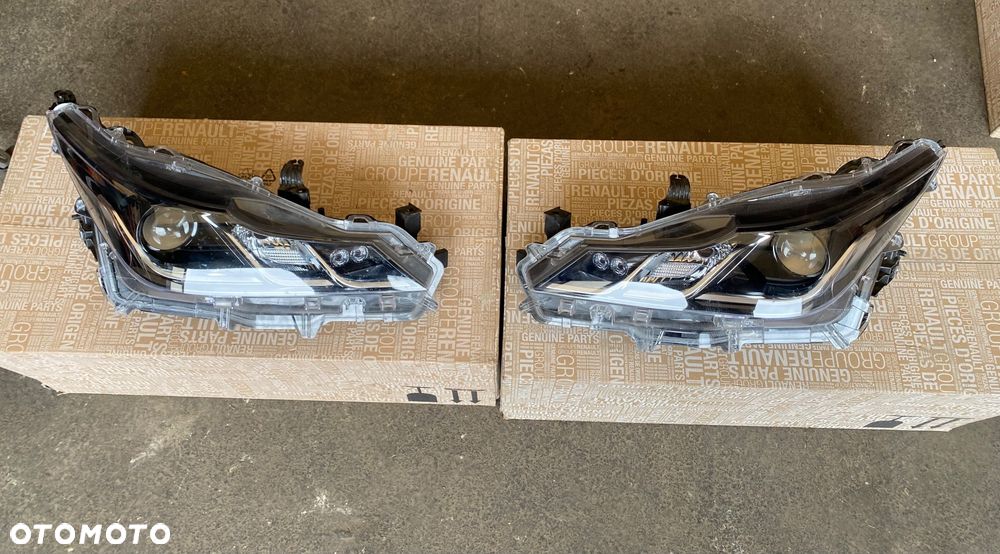 TOYOTA COROLLA E21 E 21 SEDAN KOMPLET LAMP PRZEDNICH LAMPY REFLEKTORY PRZEDNIE LAMPA PRZEDNIA LEWA PRAWA REFLEKTOR PRZEDNI LEWY PRAWY PRZÓD EUROPA  8110-02T31-00  81110-02T31  81150-02T31  81150-02T31-00  E210 E 210 - 2