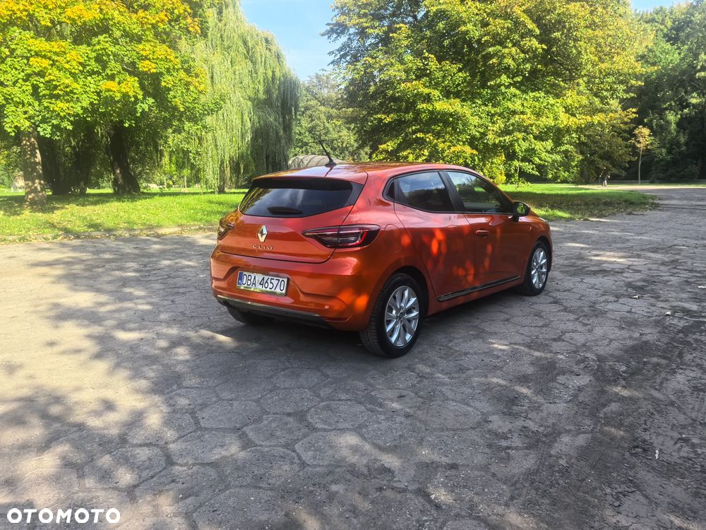 Renault Clio - 24