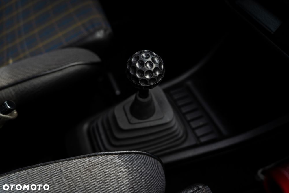 Volkswagen Golf - 24