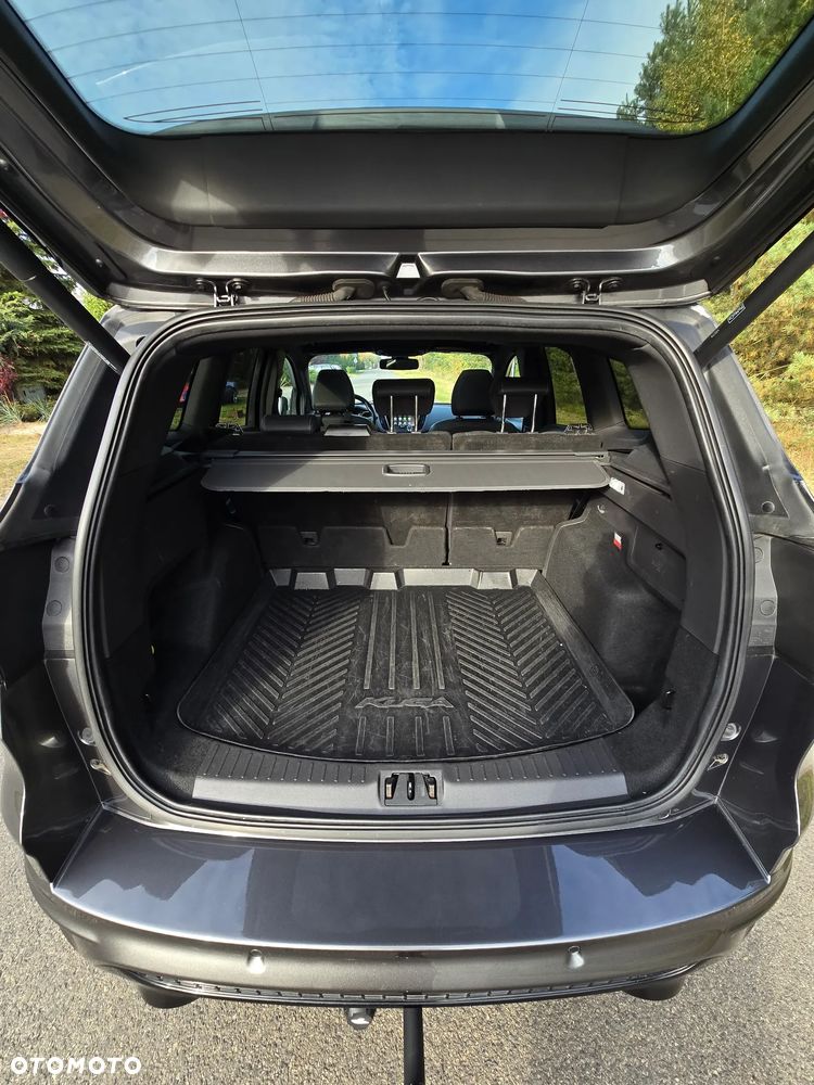 Ford Kuga - 8