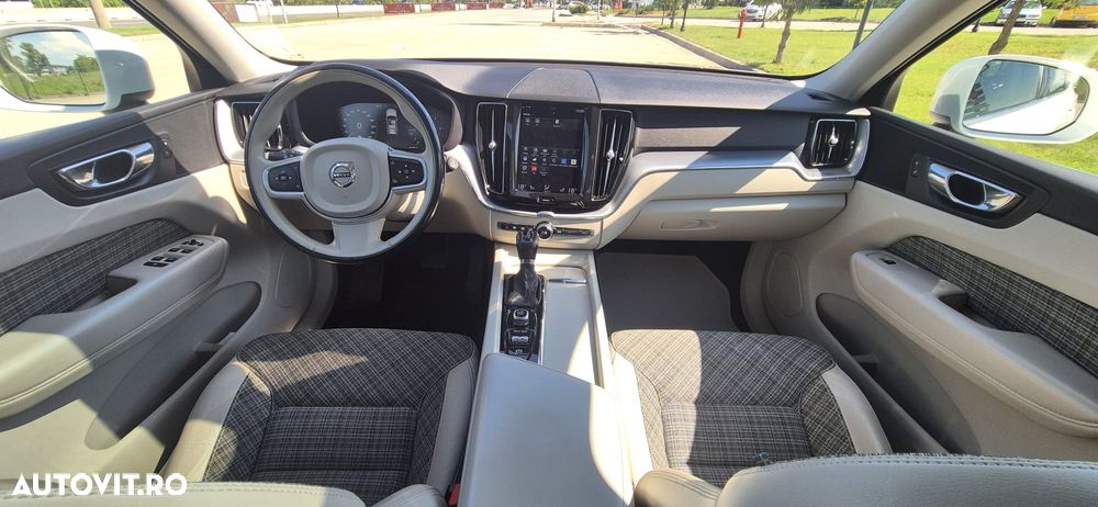 Volvo XC 60 D4 AWD Momentum - 2