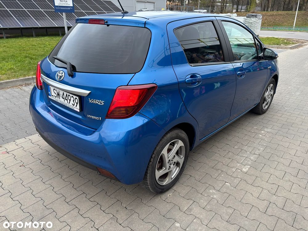 Toyota Yaris Hybrid 100 Active EU6 - 6