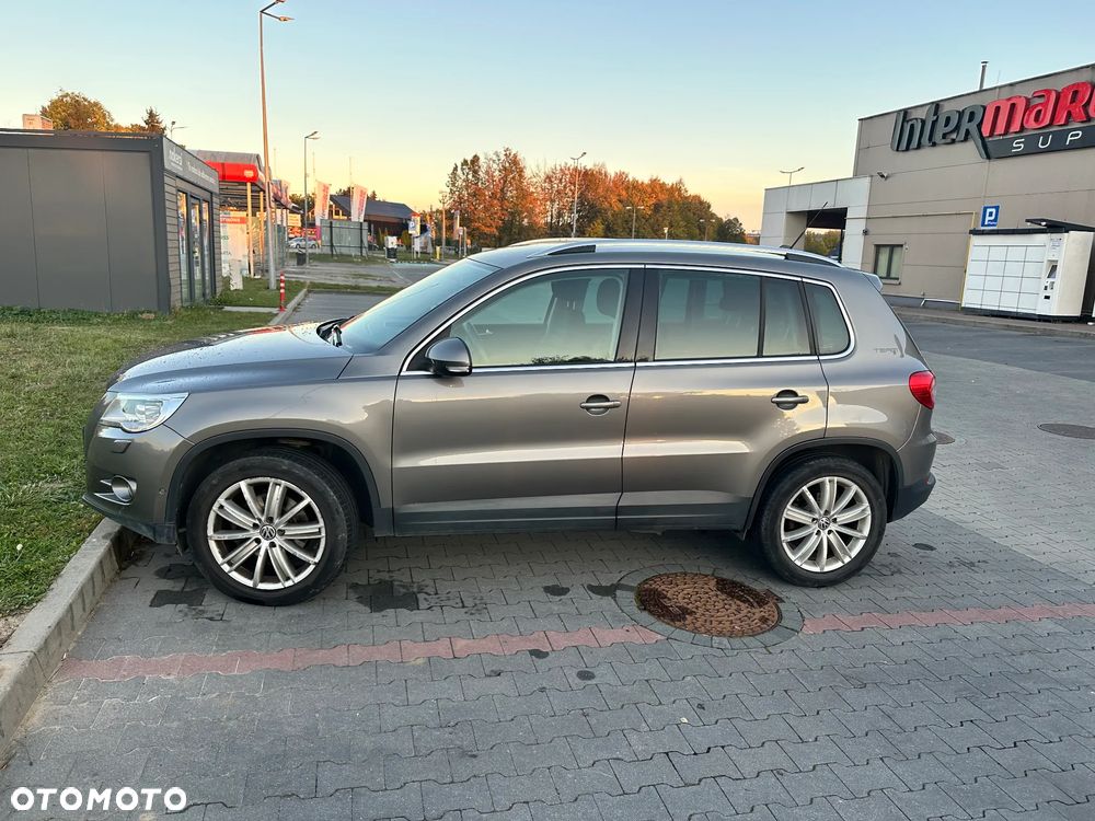 Volkswagen Tiguan - 16