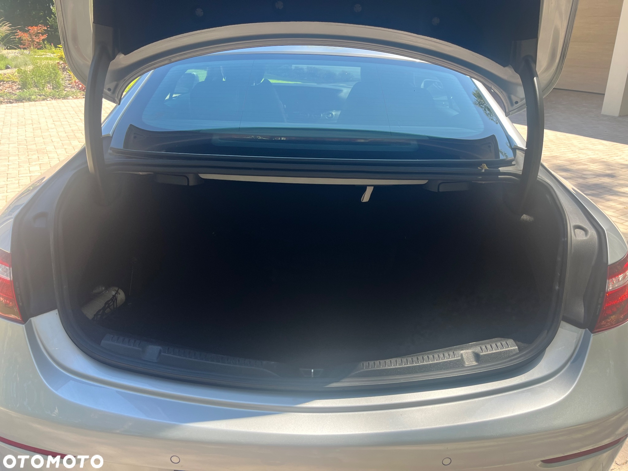 Mercedes-Benz Klasa E 220 d Coupe 4-Matic 9G-TRONIC - 17
