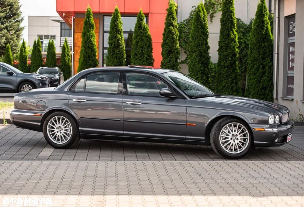 Jaguar XJR 4.2 - 3