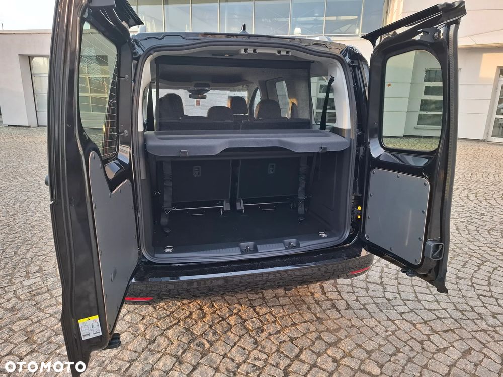 Volkswagen Caddy Maxi 2.0 TDI Style DSG - 4