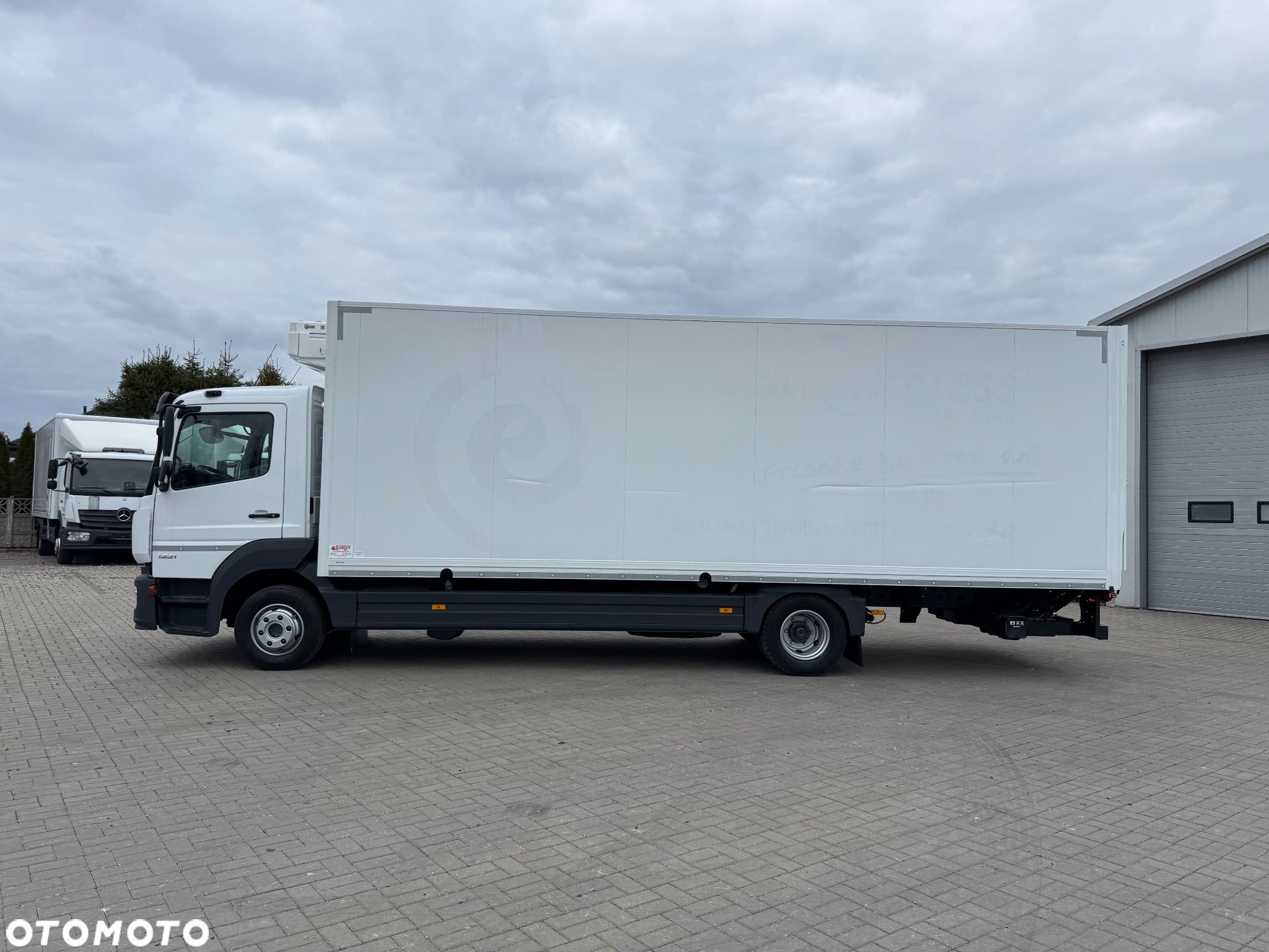 Mercedes-Benz ATEGO 1221 CHŁODNIA 7.3m + WINDA - 17