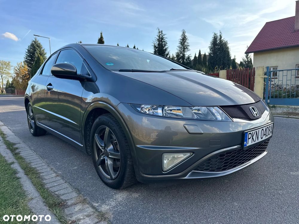 Honda Civic 1.8i-VTEC Automatik Executive - 4