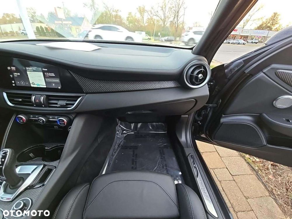 Alfa Romeo Giulia - 14