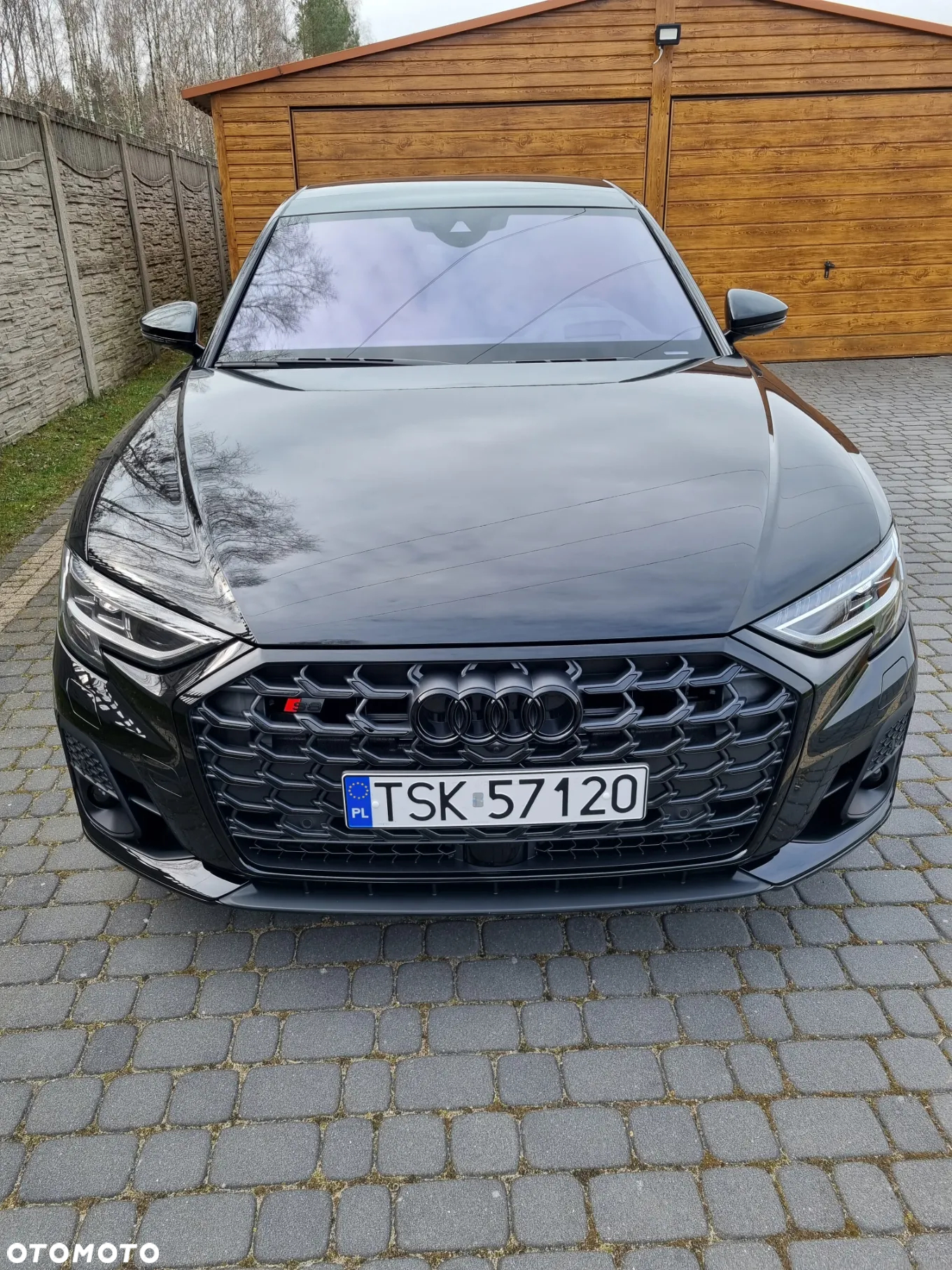 Audi S8 - 2