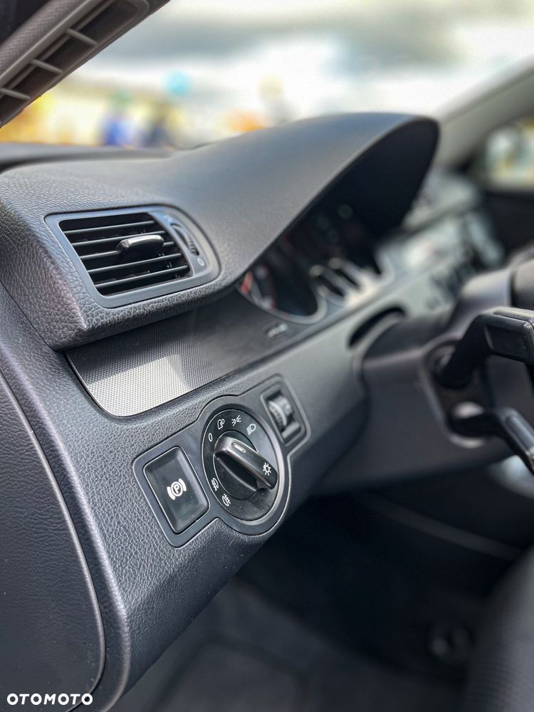 Volkswagen Passat 2.0 TDI Comfortline - 20