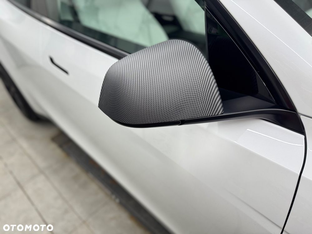 Tesla Model Y RWD - 8