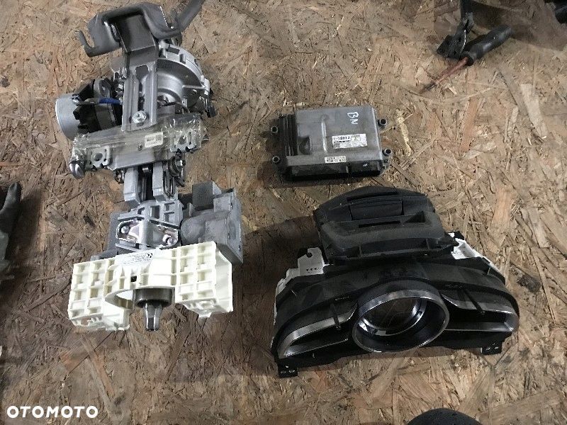 ZESTAW KOMPUTER HEADUP MAZDA3 3 13-17R SH1218881A - 1