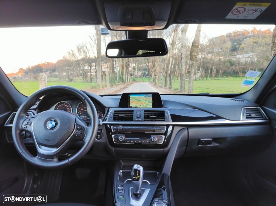 BMW 318 d Touring Line Sport Auto - 11