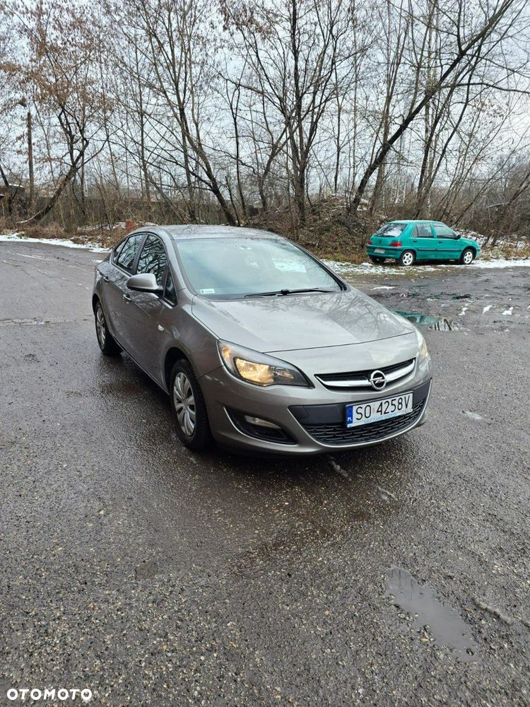 Opel Astra - 2