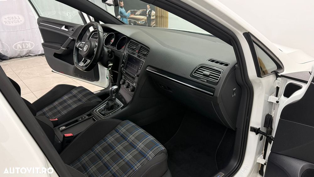 Volkswagen Golf 1.4 TSI BlueMotion Technology DSG Allstar - 8