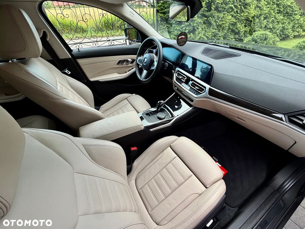 BMW Seria 3 330e Luxury Line sport - 24