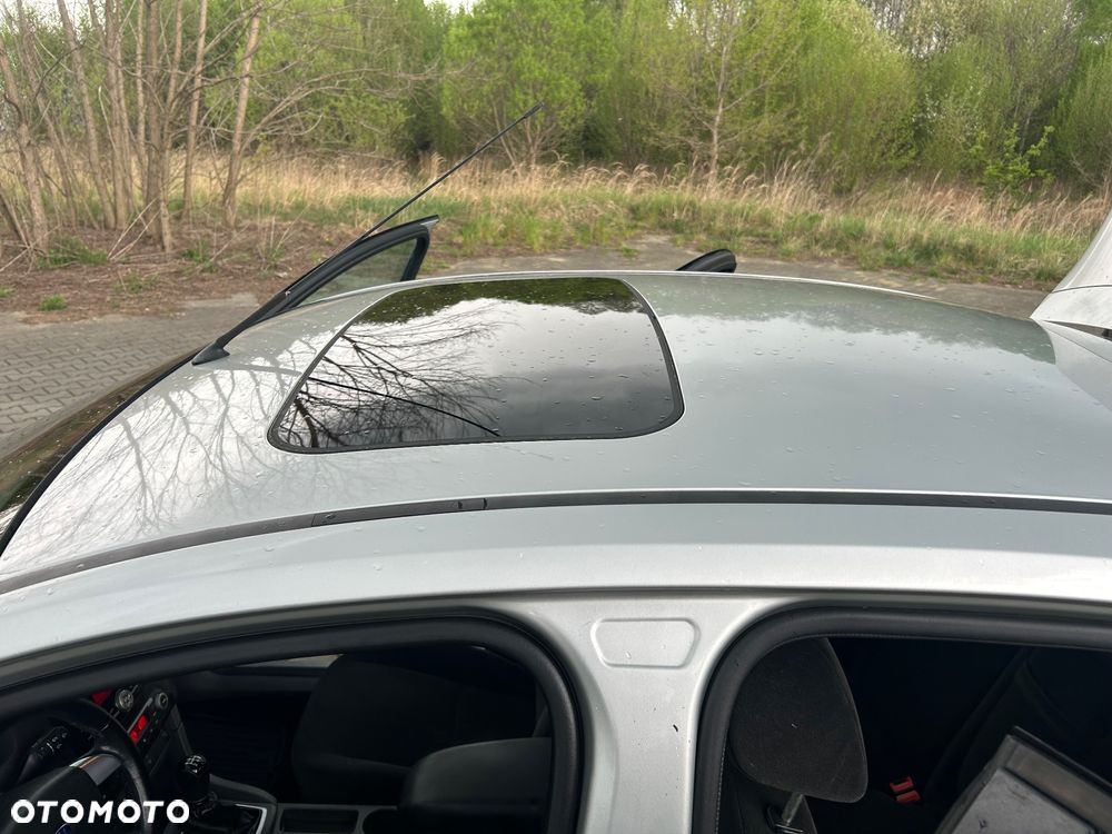 Ford Focus Ghia - 13