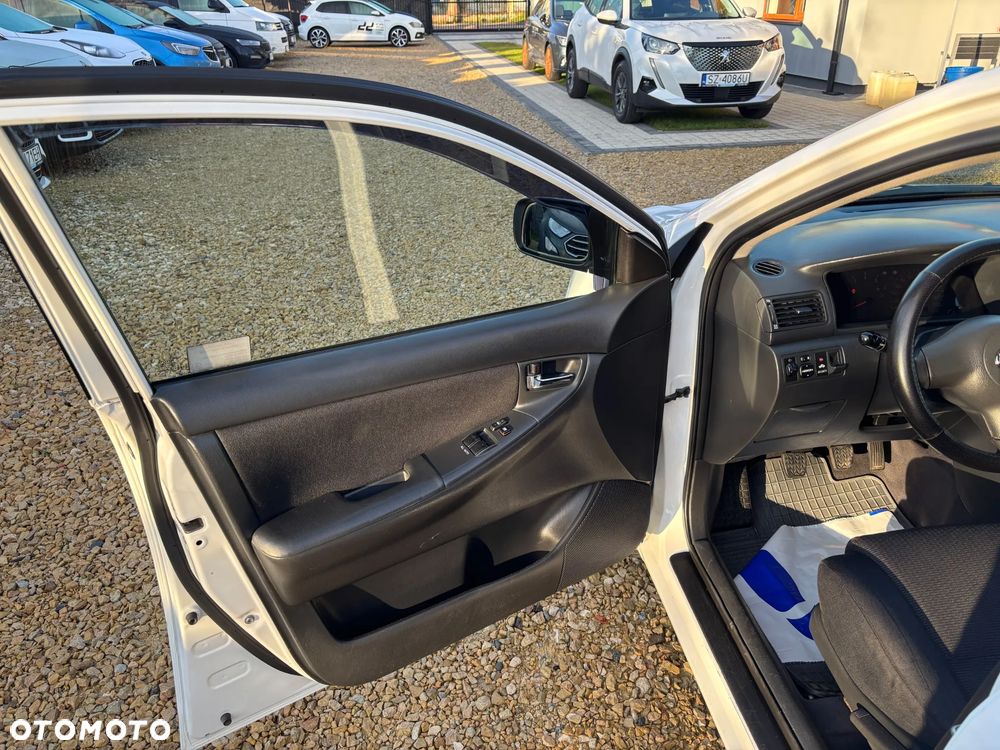 Toyota Corolla - 14