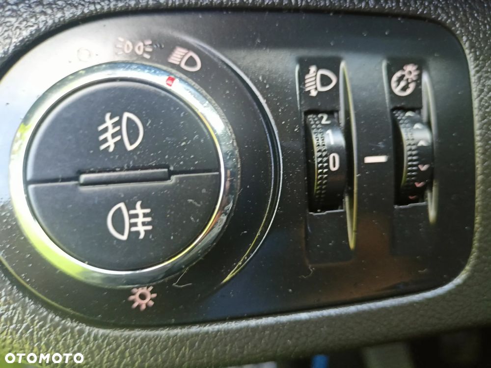 Opel Meriva - 21