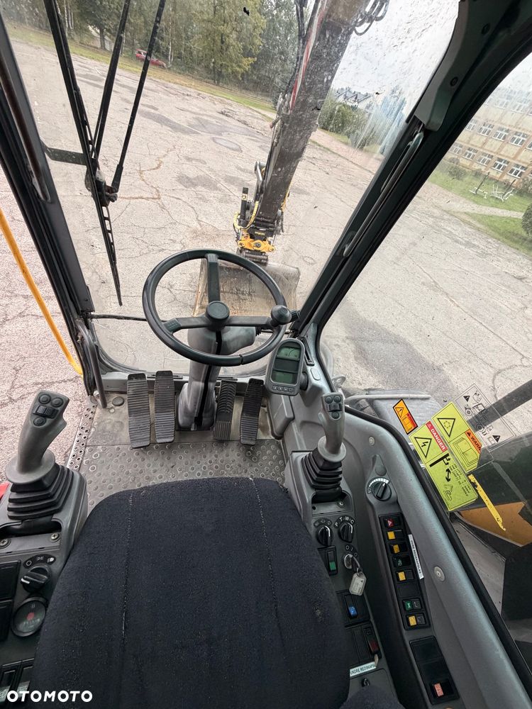Volvo EW140B - 9