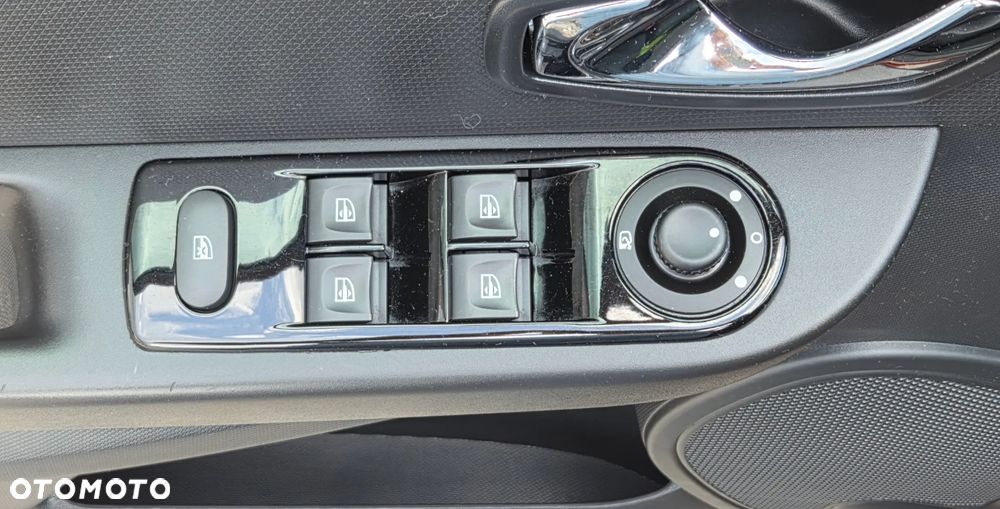 Renault Clio (Energy) TCe 90 Start & Stop INTENS - 19