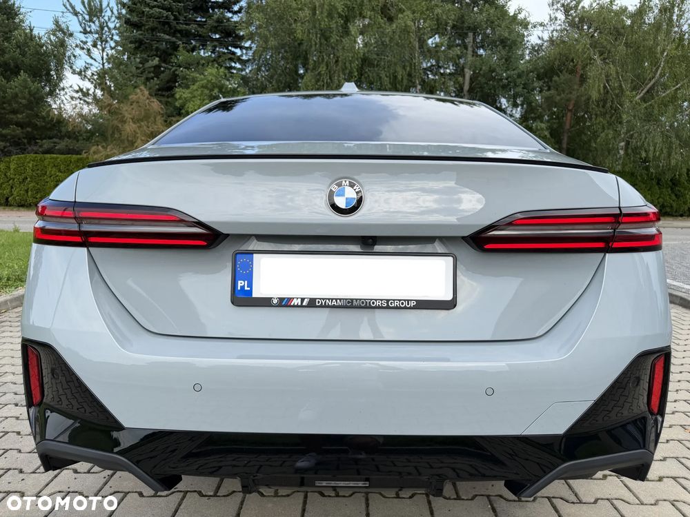 BMW Seria 5 ver-520d-xdrive-mhev-m-sport - 22